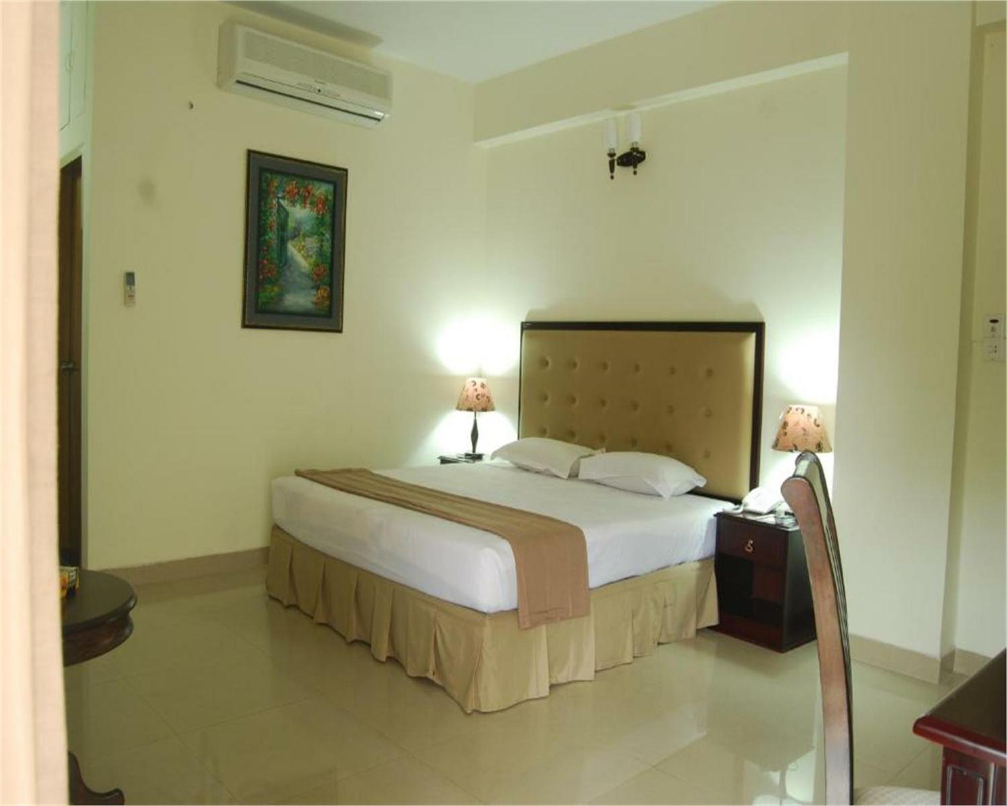 Ambassador Residency Hotel Csittagong Kültér fotó