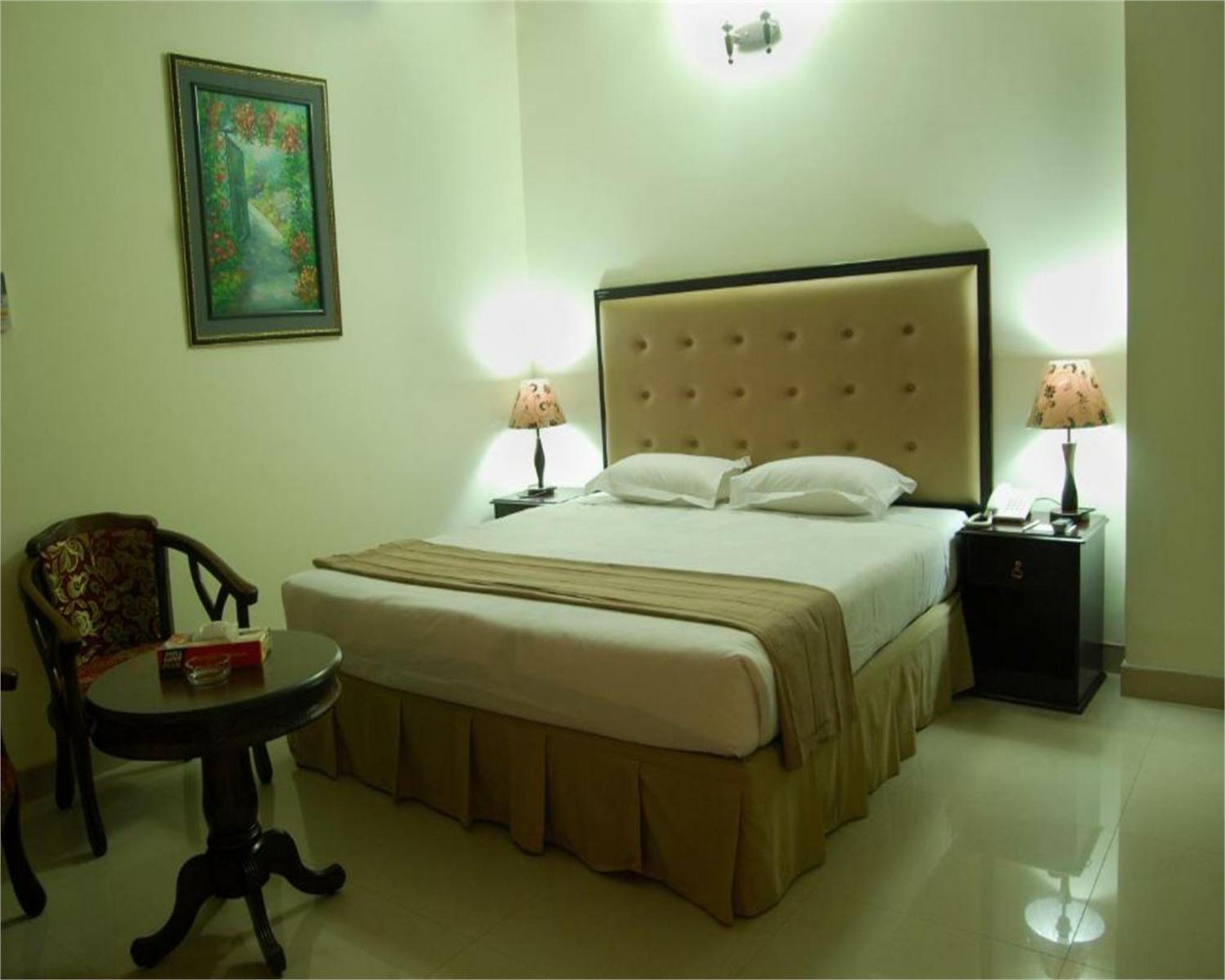 Ambassador Residency Hotel Csittagong Kültér fotó