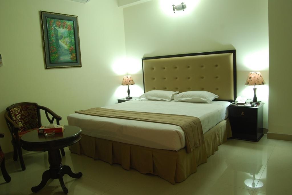 Ambassador Residency Hotel Csittagong Szoba fotó